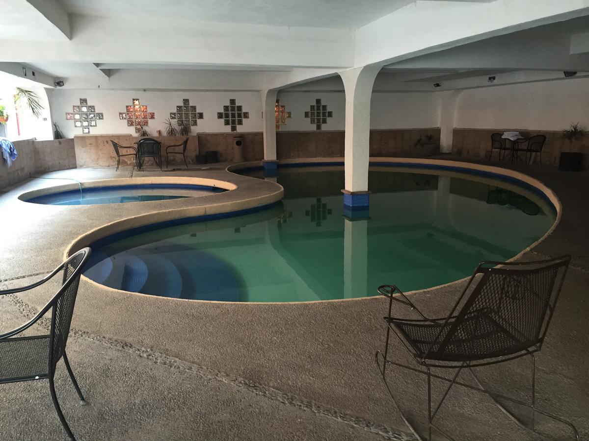 Los Nogales Inn Camargo Eksteriør bilde