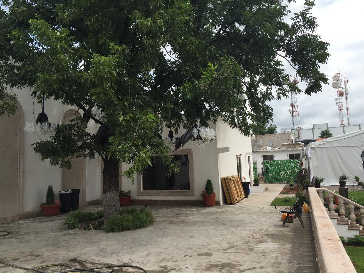 Los Nogales Inn Camargo Eksteriør bilde